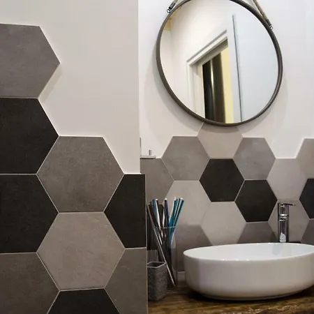 住宿加早餐酒店 Ludi 4*